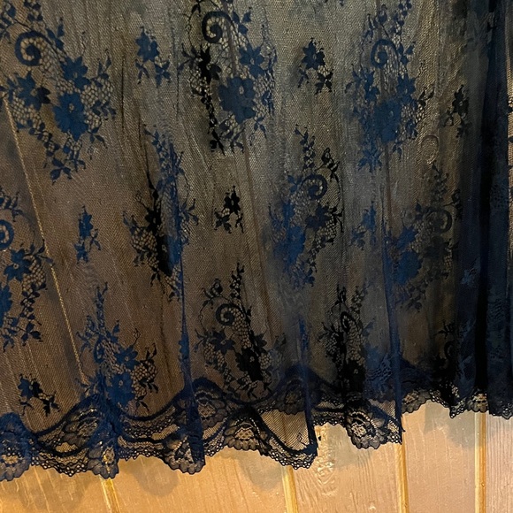 Victoria's Secret Bell Sleeve Sheer Floral Blouse - Picture 3 of 8